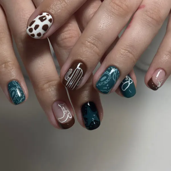 Nail work by Giving daisies