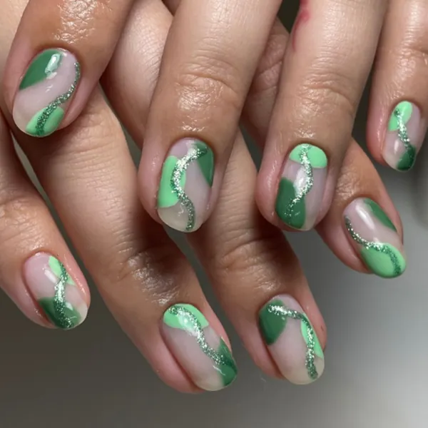 Nail work by Giving daisies