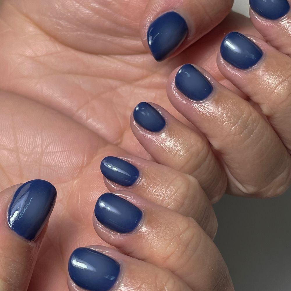 Nail work by Giving daisies